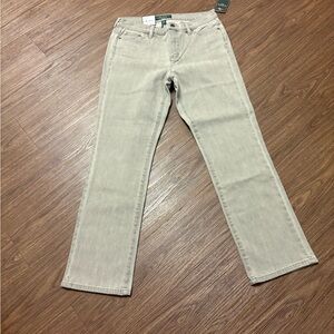 Women’s Ralph Lauren NWT SIZE 10P Jeans Quality & Style! On sale TODAY!